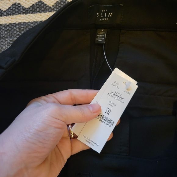 NWT womens The Slim stretchy work black pant Size 2 - Picture 2 of 4
